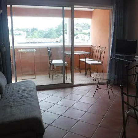 Two In With Pool Gréoux-les-Bains