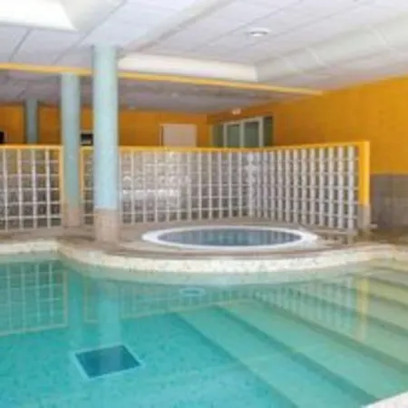 Two In With Pool Lejlighed